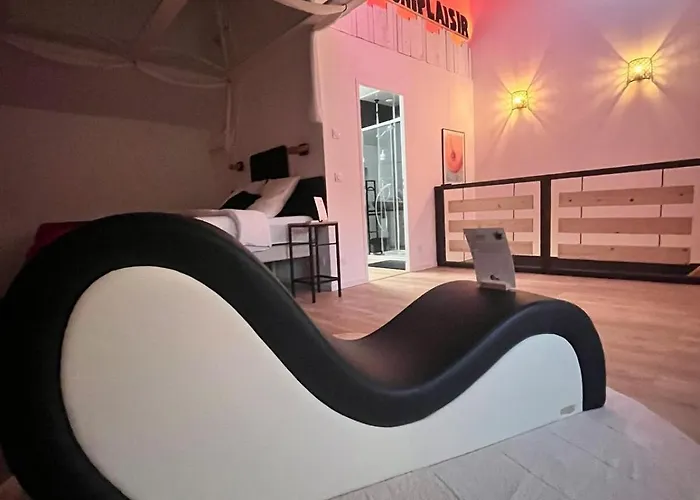 La Maison Du Plaisir Loveroom Ferienhaus Pontorson